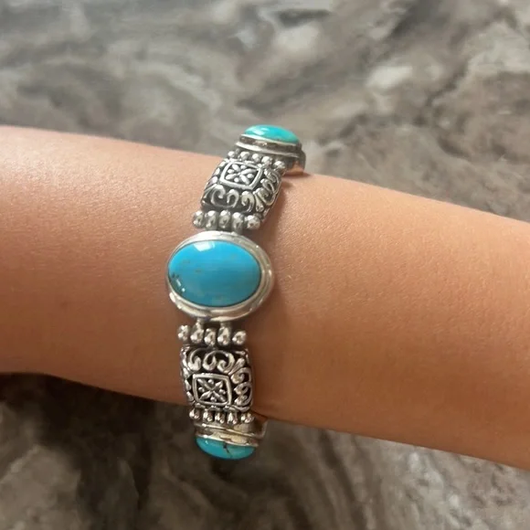 Elegant 925 Sterling  Silver Bracelet with Turquoise Stones - Picture 5 of 5